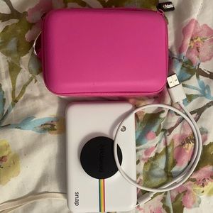 Polaroid snap instant photo